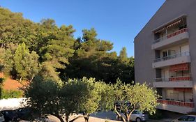 Grand studio à Hyères entre mer et ville
